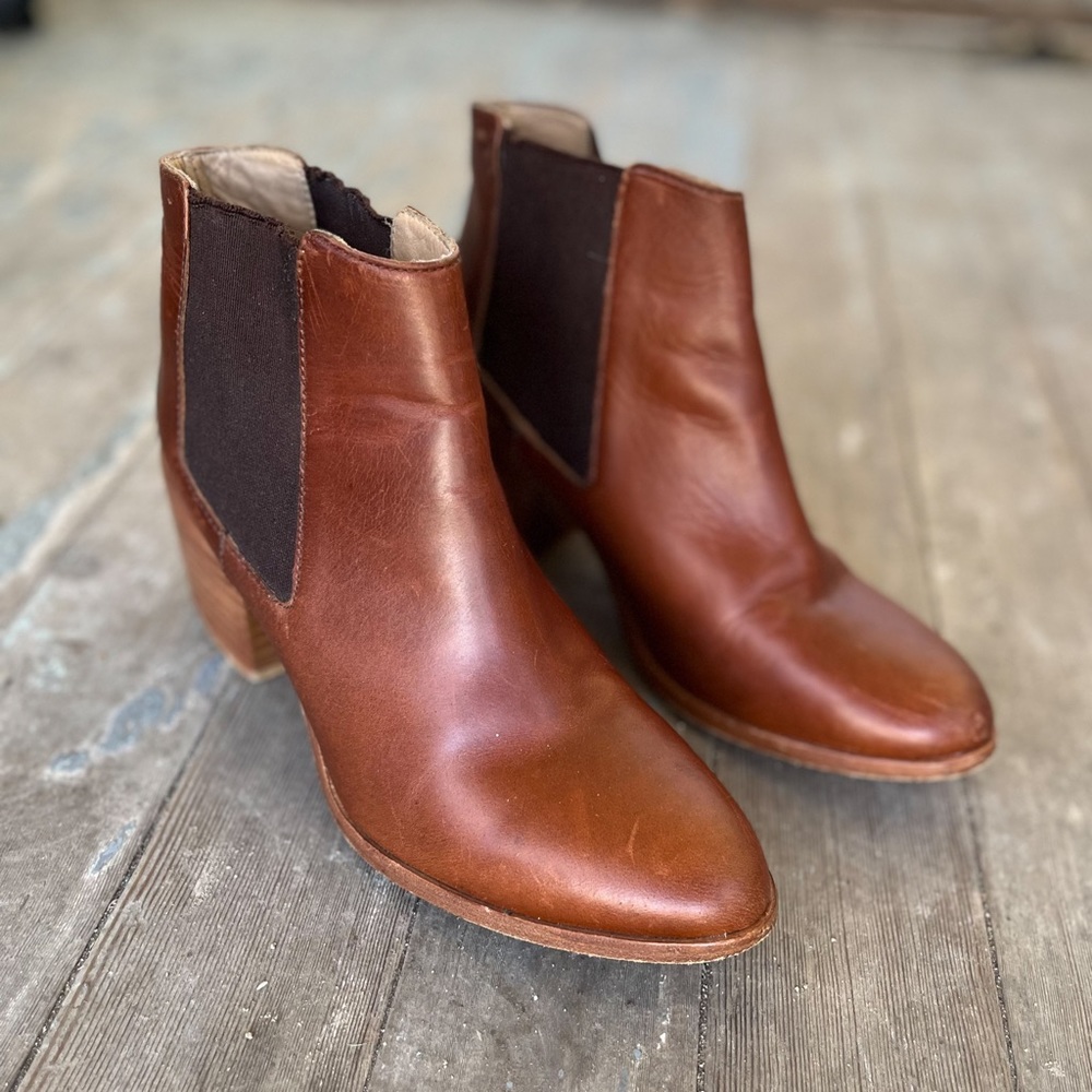 Nisolo Heeled Chelsea Boots